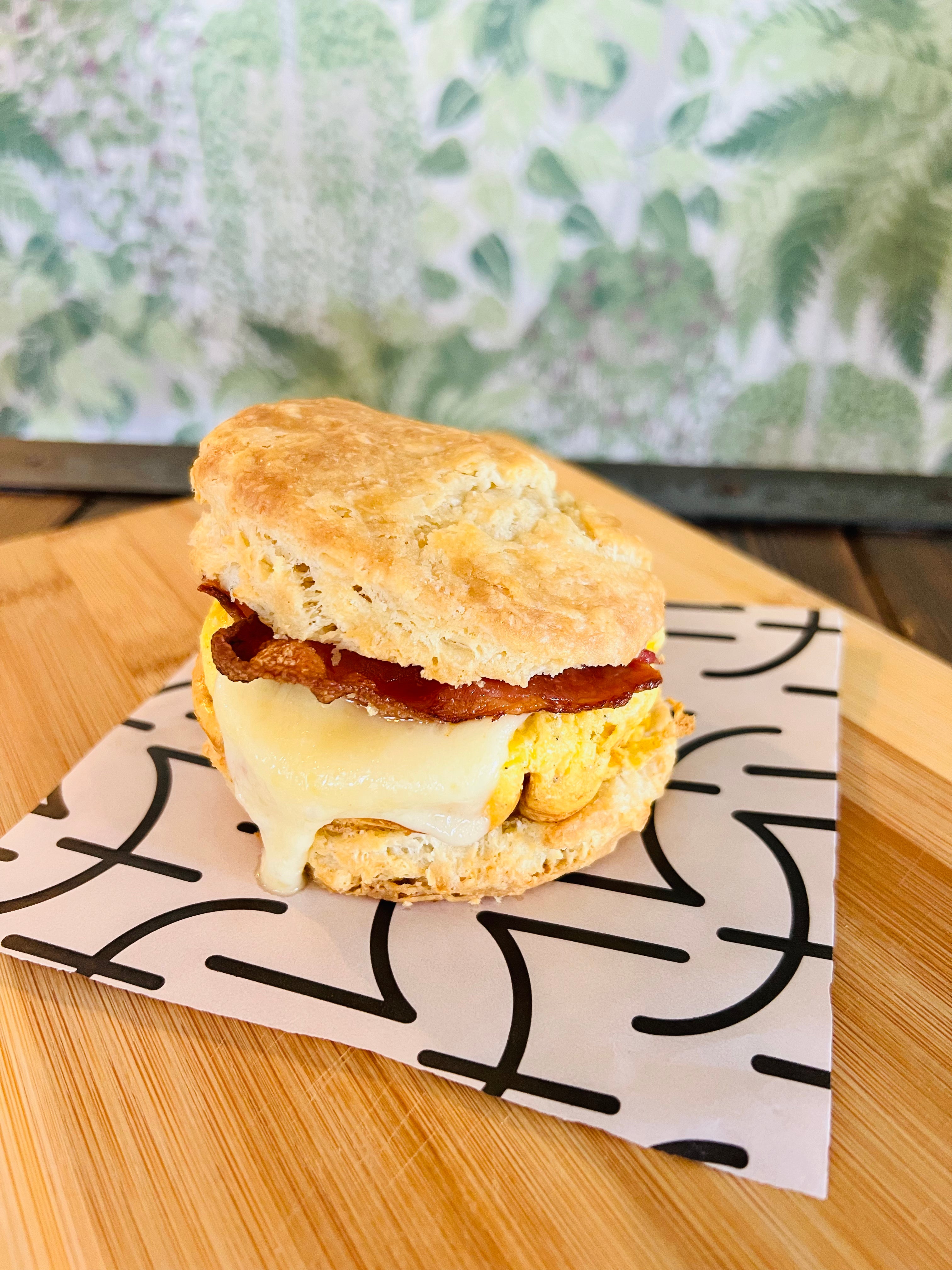 Biscuit - Bacon & Egg & Cheese